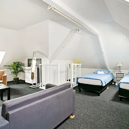 Living & Sleeping Bed & Breakfast *