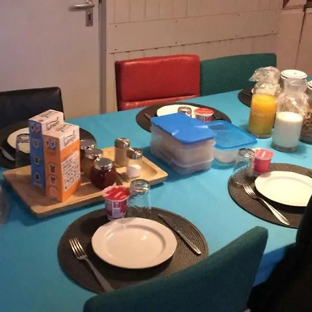 Living & Sleeping Bed & Breakfast