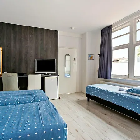 Living & Sleeping B&B 에인트호번